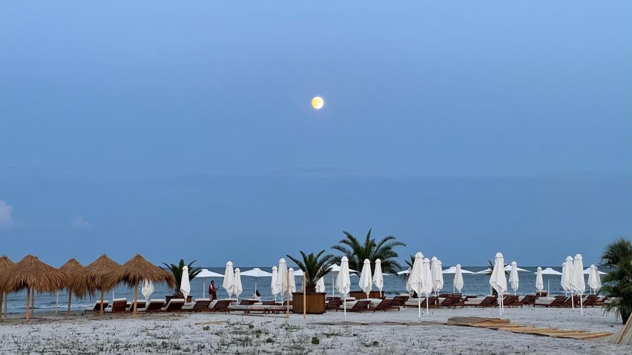 Seaview Deluxe Double Studio - Beachfront Resort Năvodari Εξωτερικό φωτογραφία